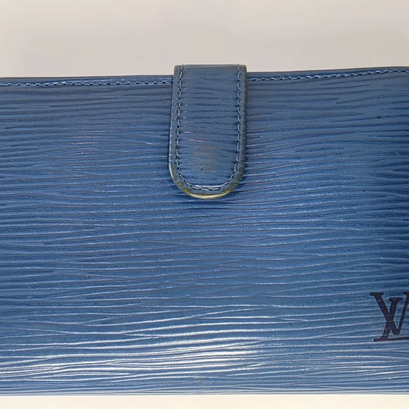 Louis Vuitton Epi Kisslock Wallet - Picture 5 of 9